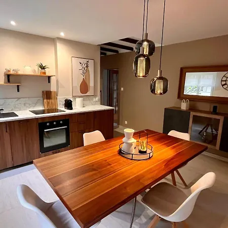 La Rose Apartment *