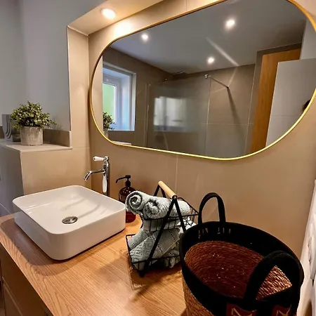 La Rose Apartment